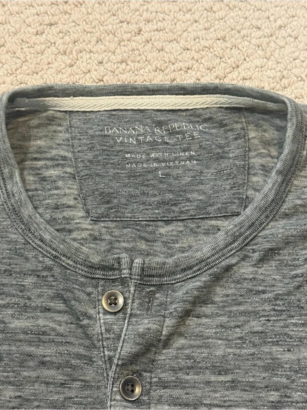 Lot of 6 Men's banana republic Henley & V-Neck Tees - Grey, Charcoal, Rust linen